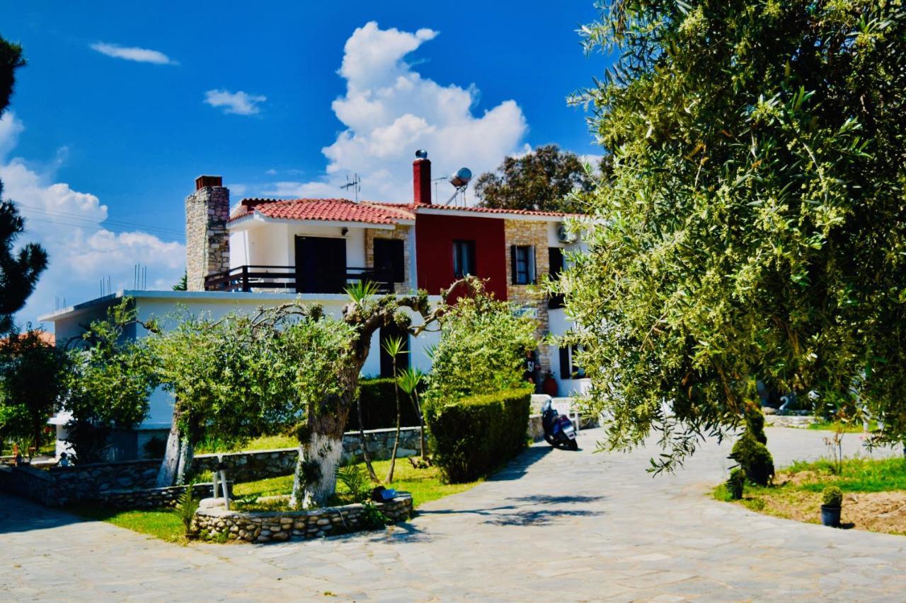 Hotel Kari Ouranoupoli Buitenkant foto