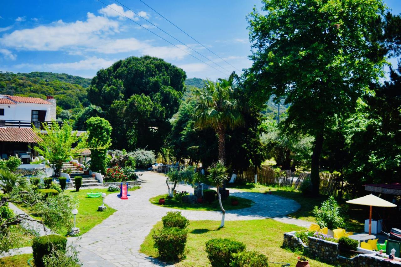Hotel Kari Ouranoupoli Buitenkant foto