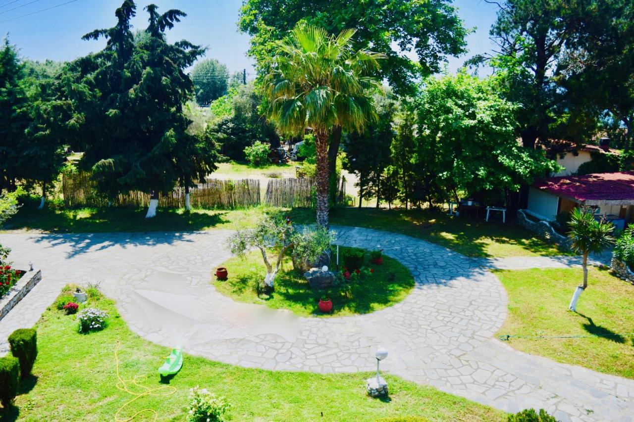 Hotel Kari Ouranoupoli Buitenkant foto