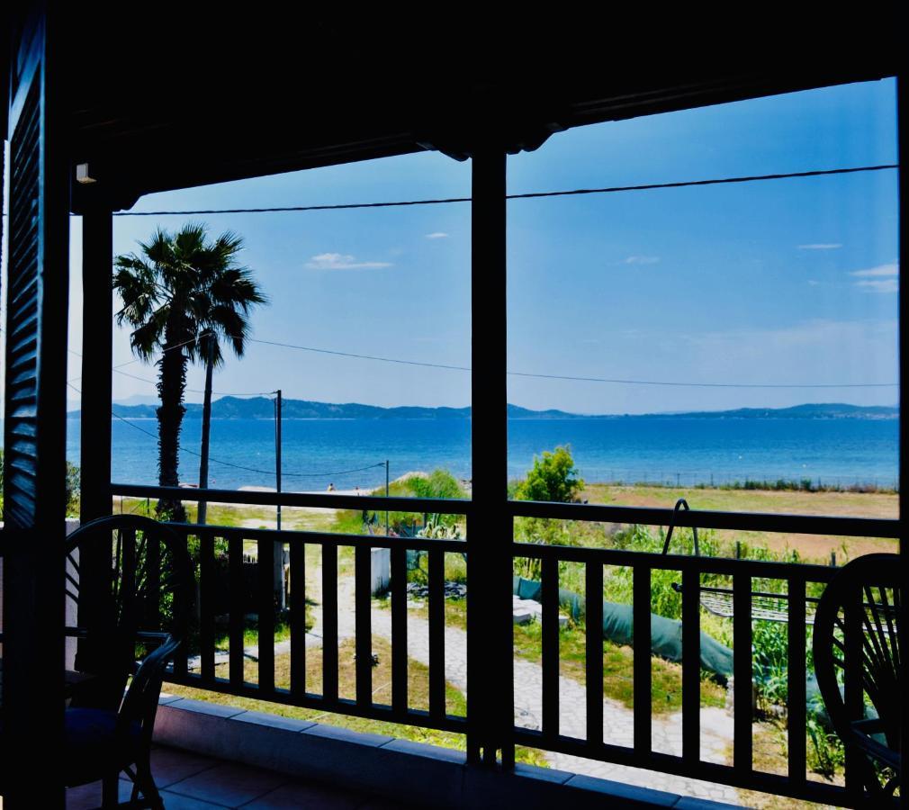 Hotel Kari Ouranoupoli Buitenkant foto