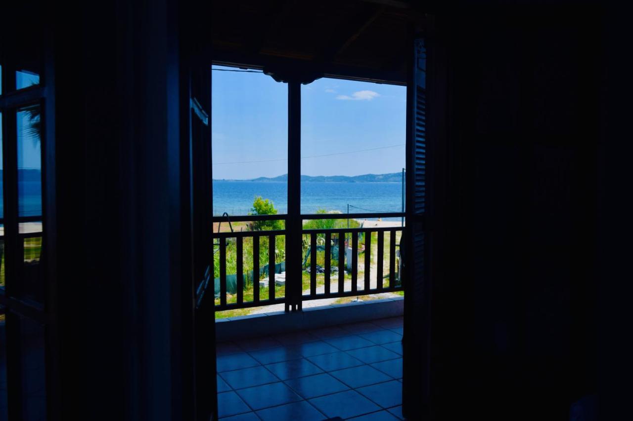 Hotel Kari Ouranoupoli Buitenkant foto