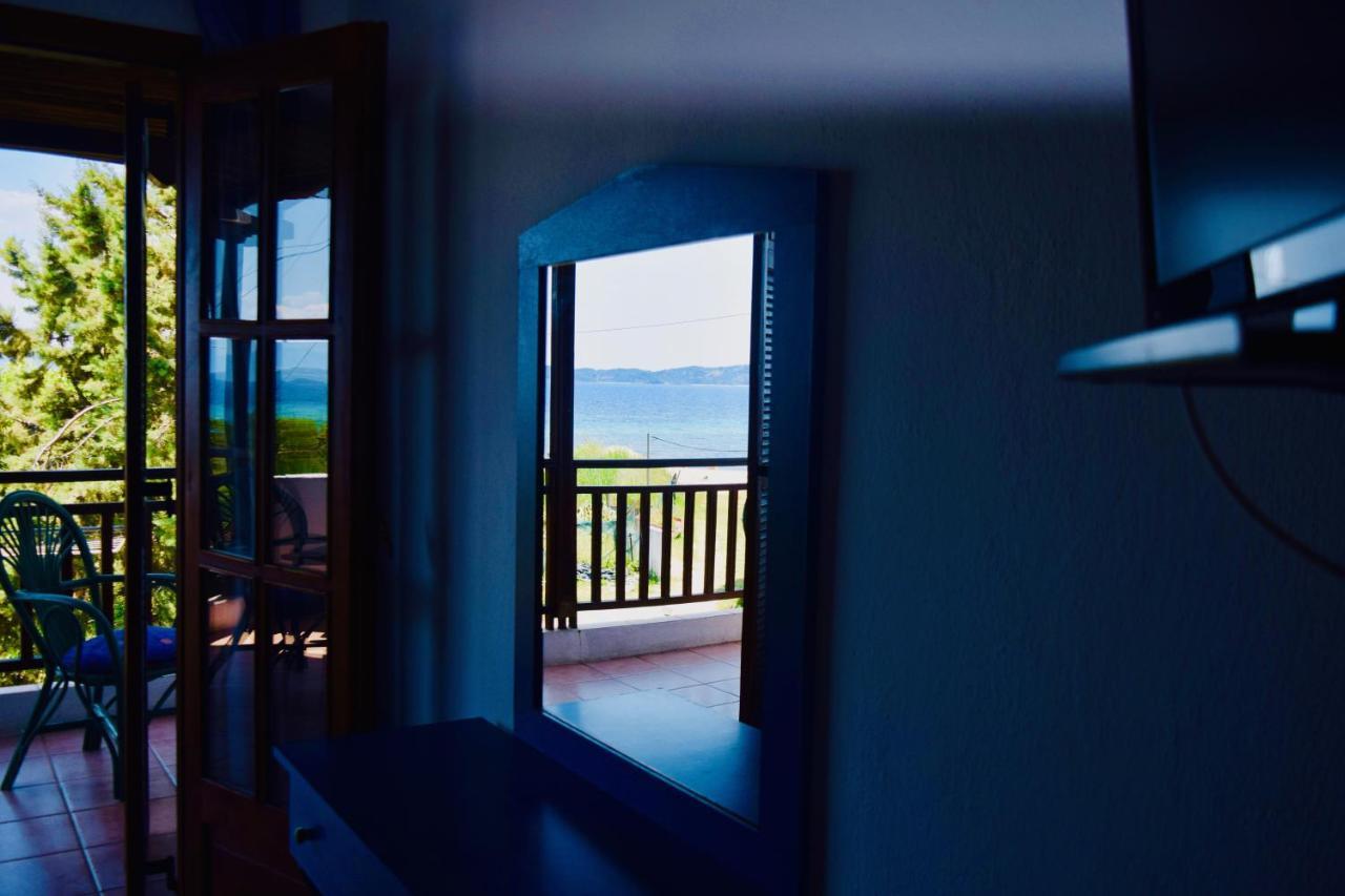 Hotel Kari Ouranoupoli Buitenkant foto