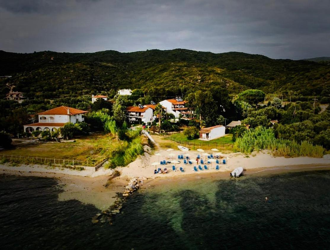 Hotel Kari Ouranoupoli Buitenkant foto