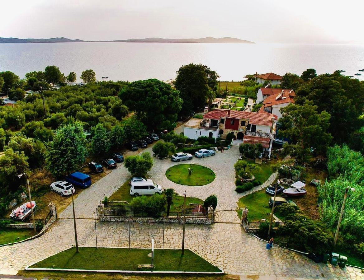 Hotel Kari Ouranoupoli Buitenkant foto